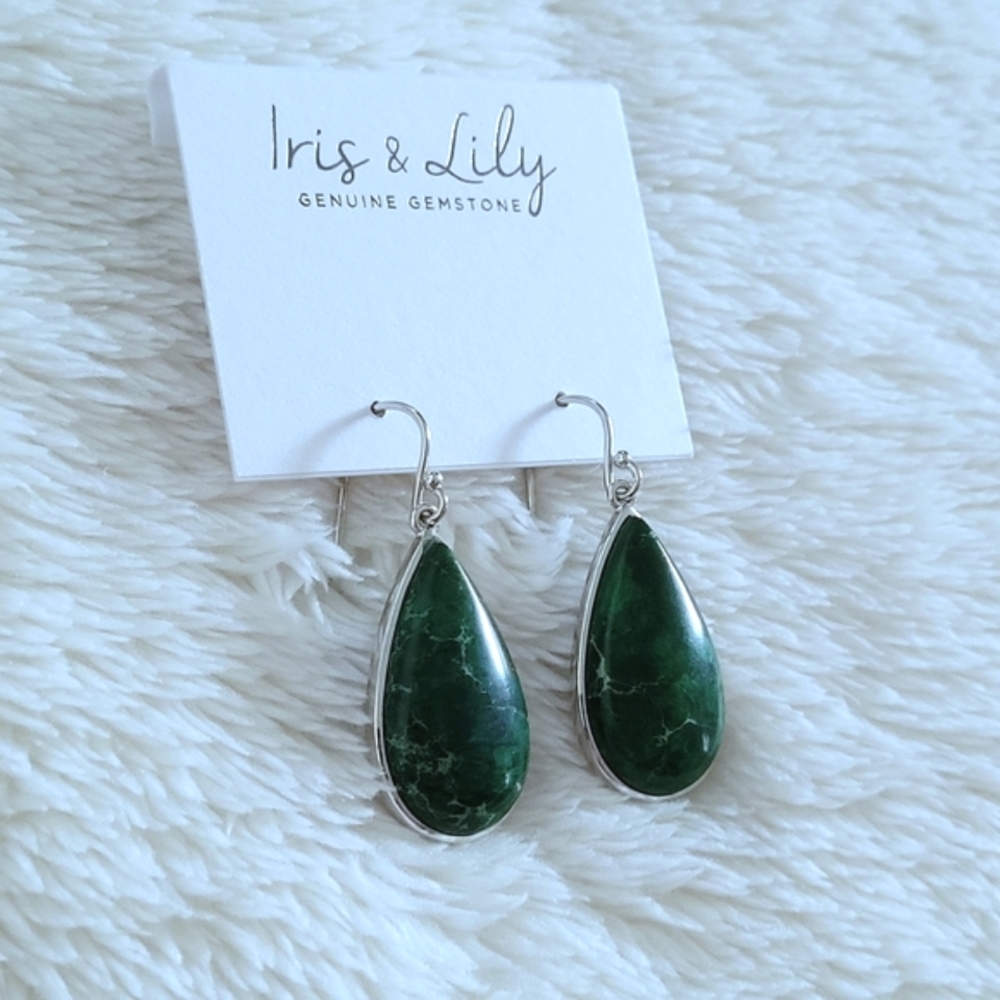 Iris & Lily Green💚 Jasper Earrings - Picture 6 of 16